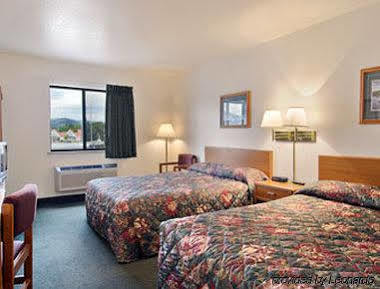 Super 8 By Wyndham Glacier National Park Hotel Kalispell
