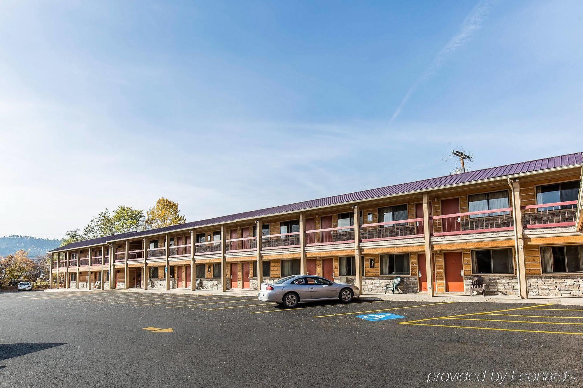Econo & - Glacier National Park Gateway Motel Kalispell