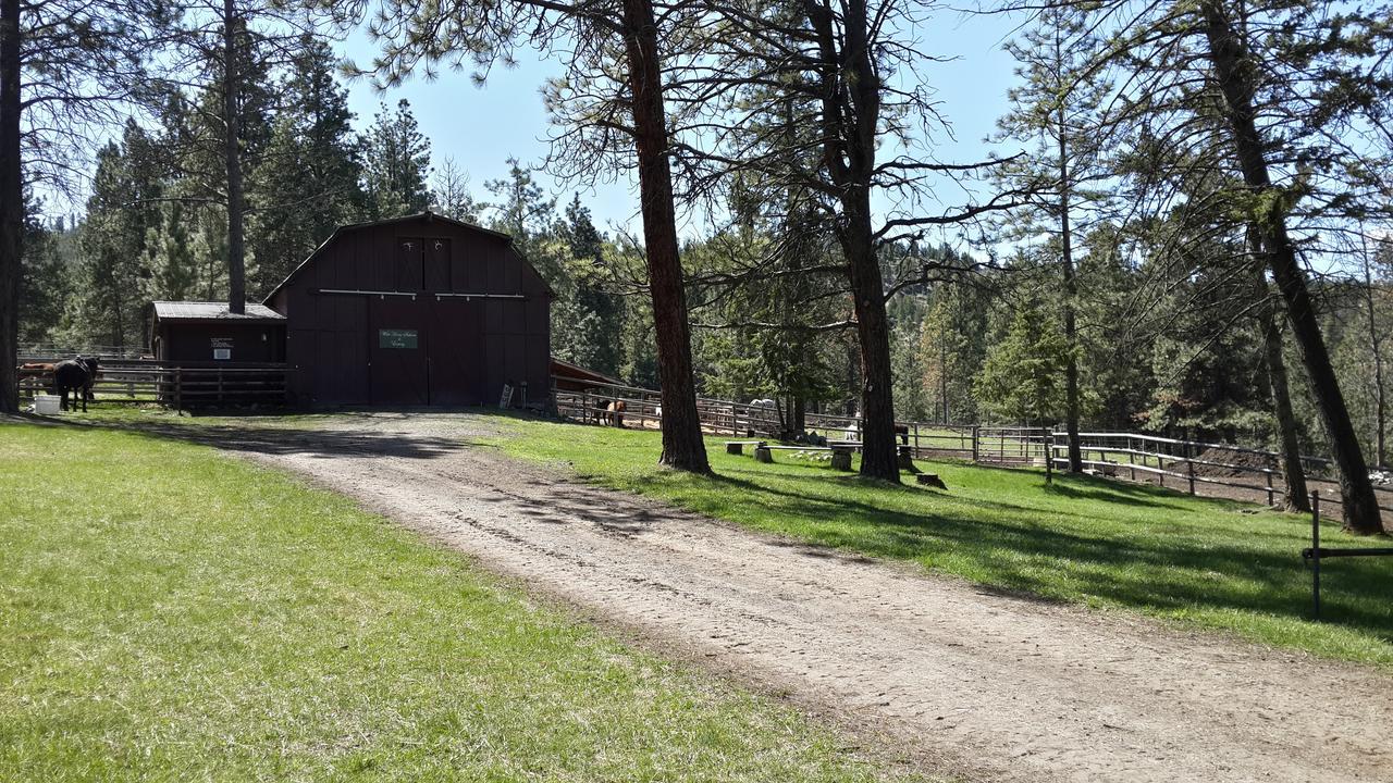 Lonesome Dove Ranch 2* Kalispell
