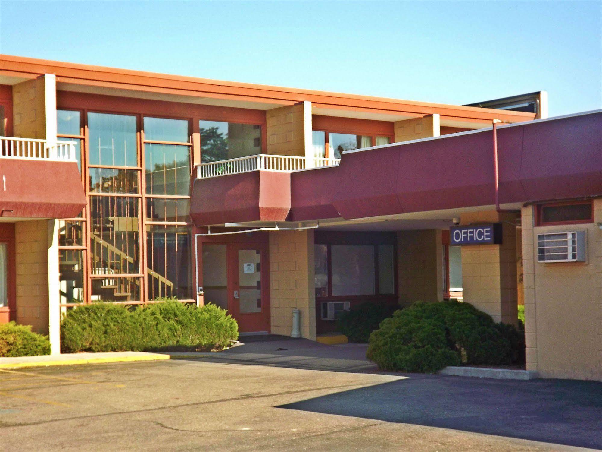 Travelodge By Wyndham Hotel 2*