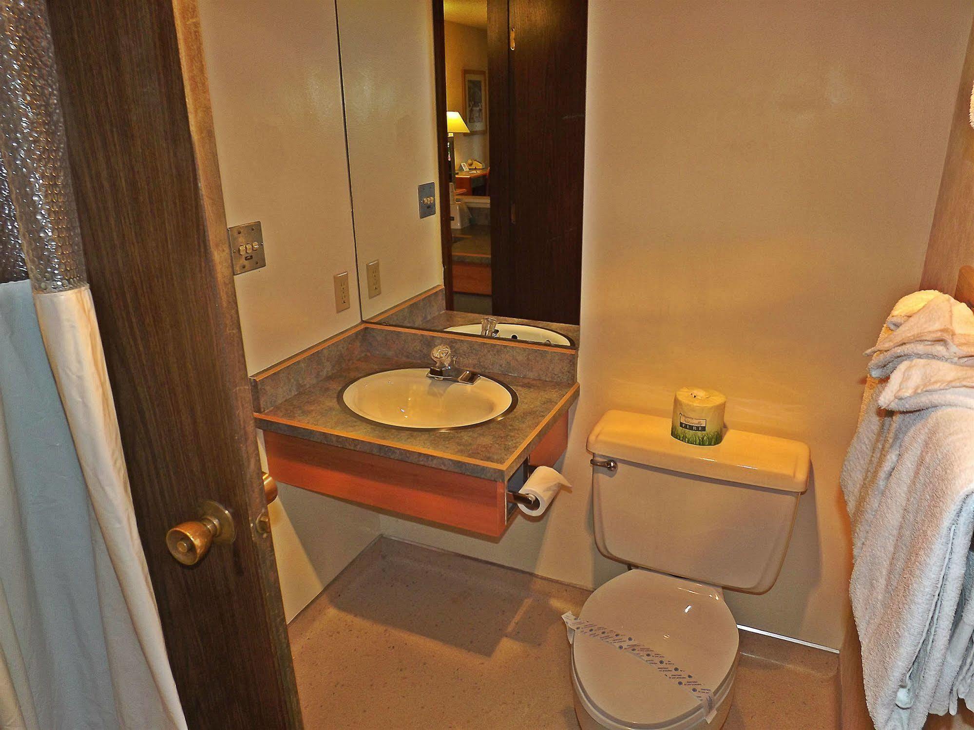 Travelodge By Wyndham Hotel 2*