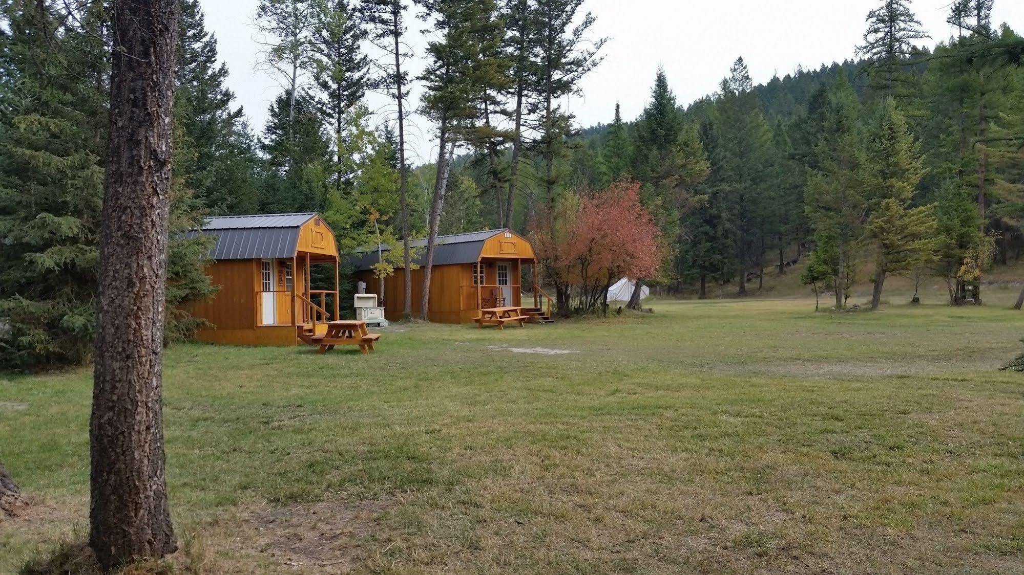 Lonesome Dove Ranch Bed & Breakfast 2*