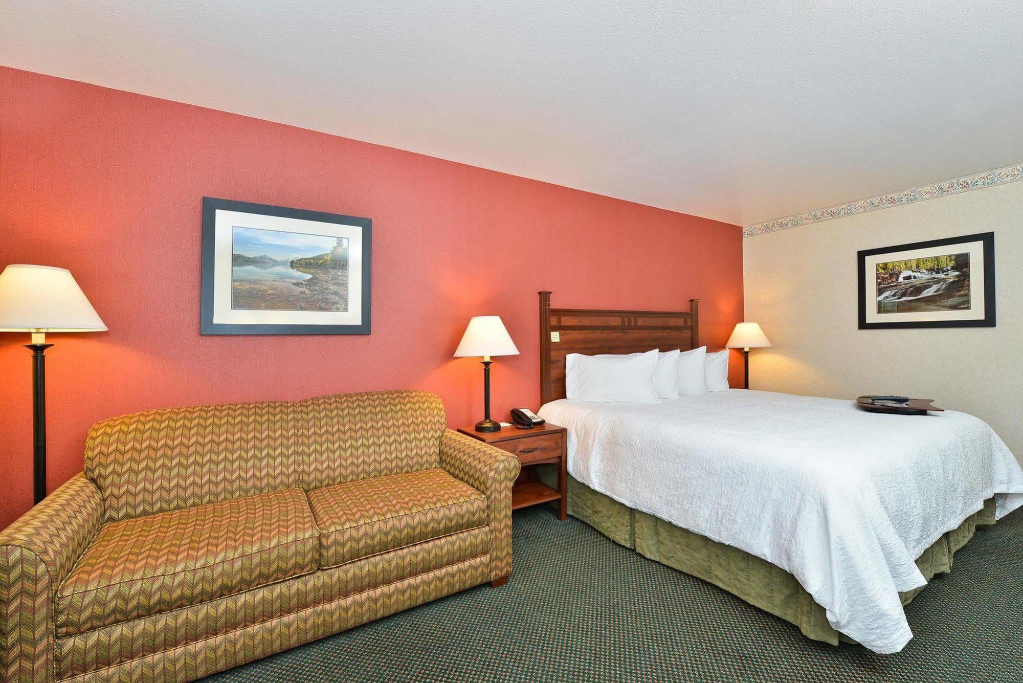 Hampton Hotel 3*
