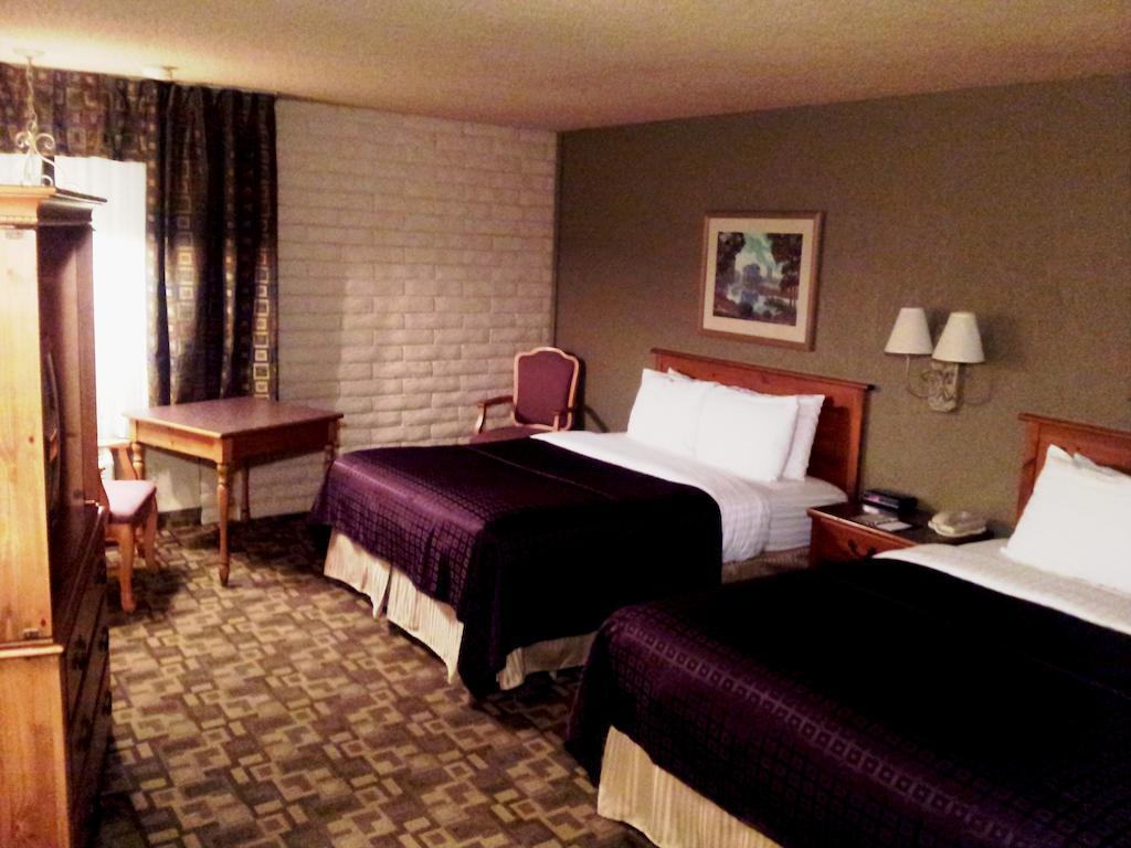 Fairbridge Inn, & Outlaw Conference Center - Hotel Kalispell