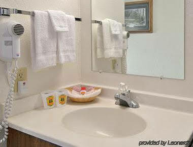 Super 8 By Wyndham Glacier National Park Hotel Kalispell