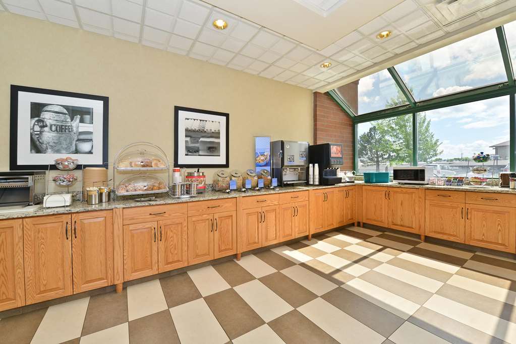 Hotel Hampton 3*