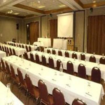 Red Lion Hotel 3*