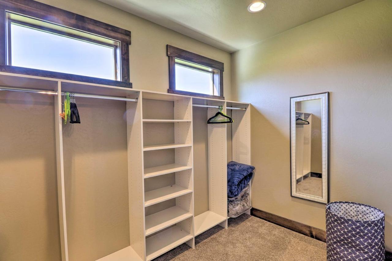 Newly Built - 28 Mi To Glacier Np! Holiday home Kalispell