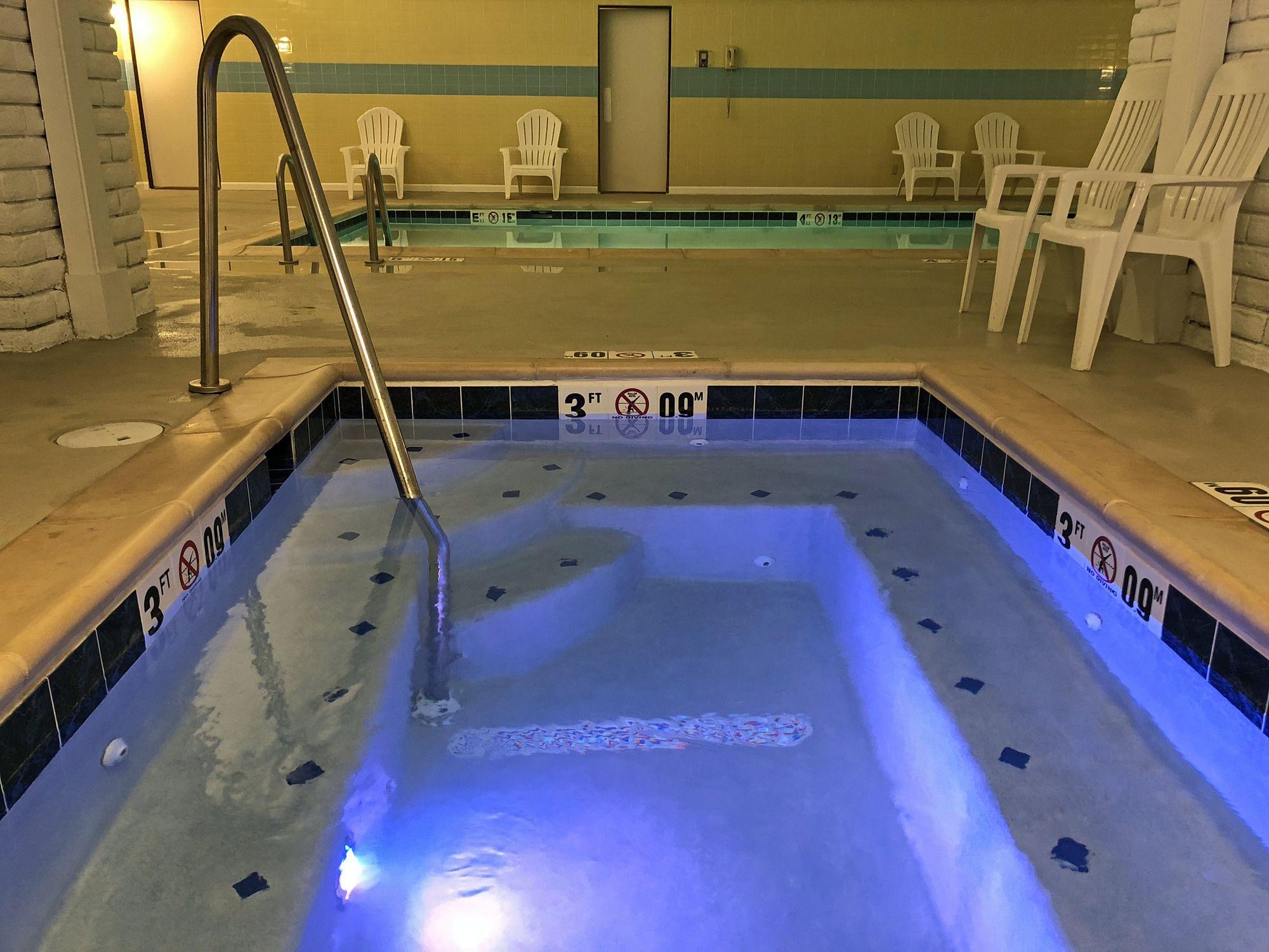 Fairbridge Inn, & Outlaw Conference Center - Hotel 2*