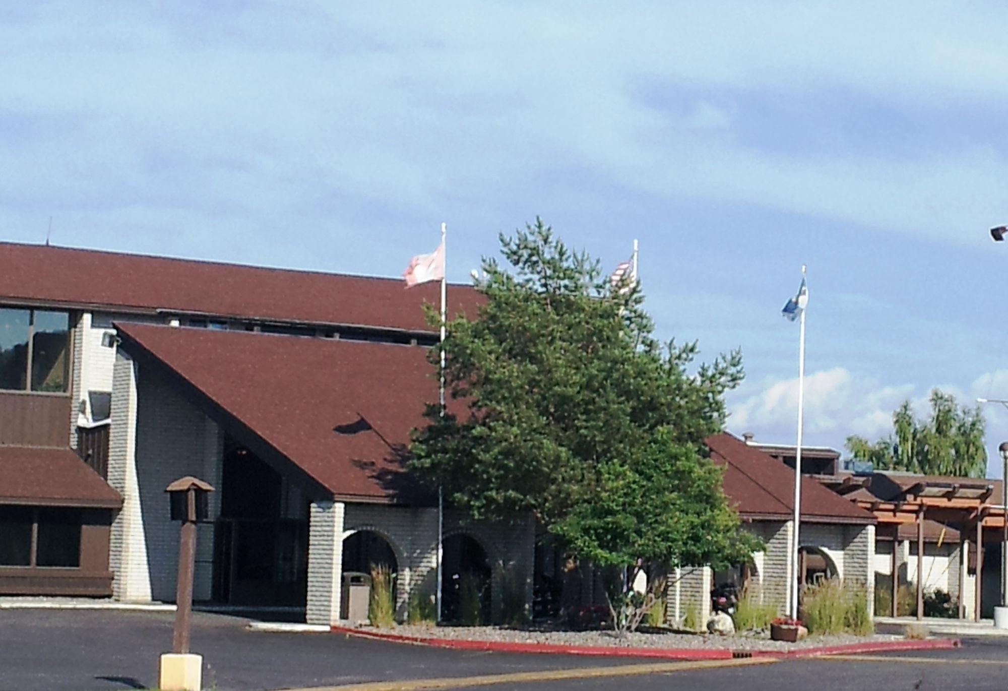 Fairbridge Inn, & Outlaw Conference Center - 2*