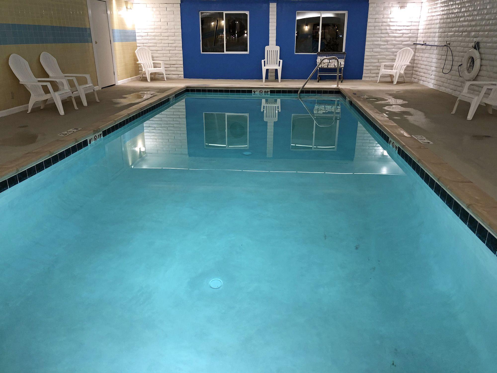 Fairbridge Inn, & Outlaw Conference Center - 2*