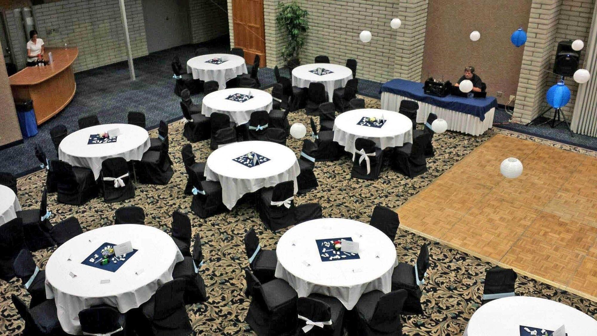 Hotel Fairbridge Inn, & Outlaw Conference Center - Kalispell
