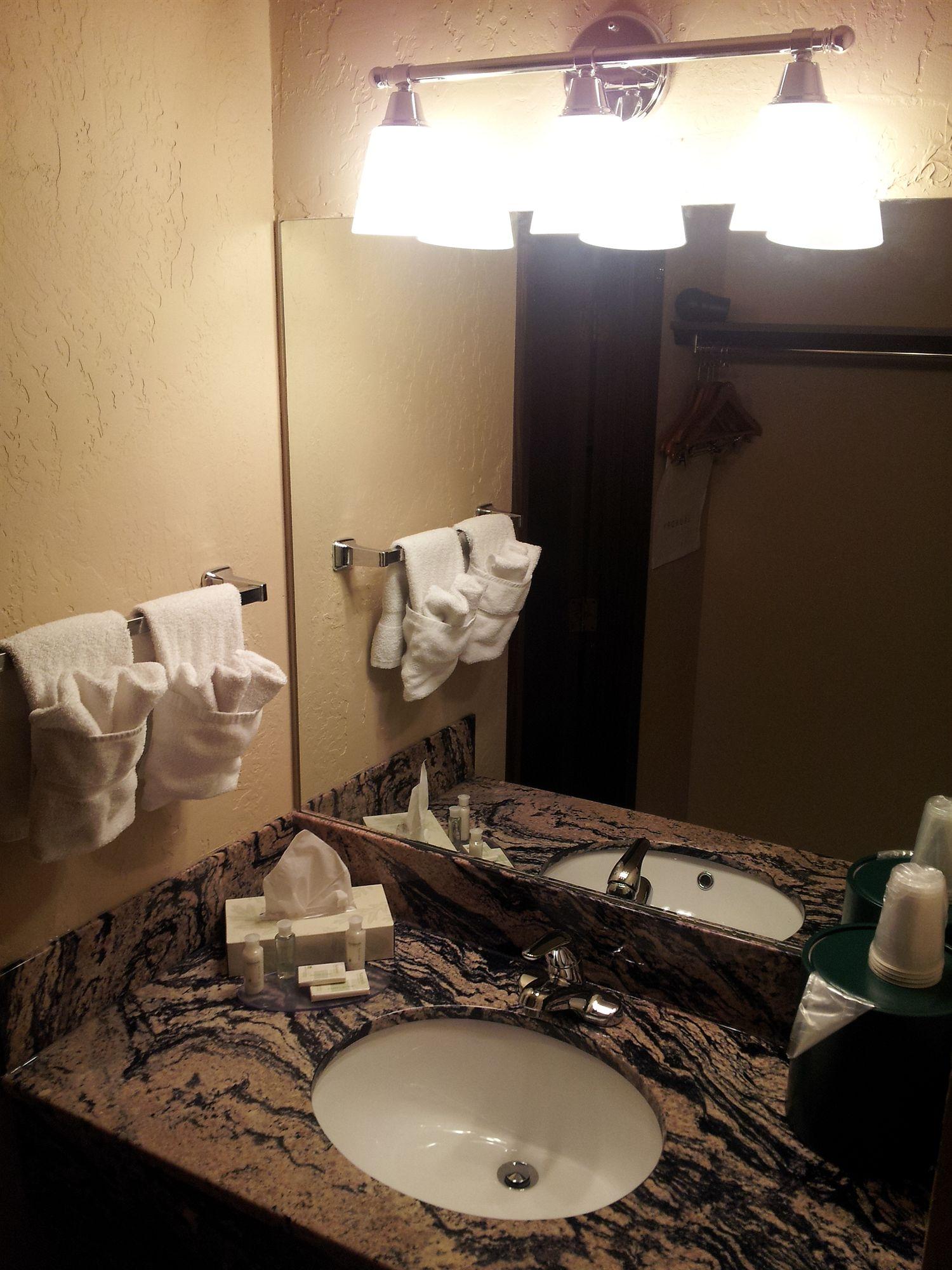Fairbridge Inn, & Outlaw Conference Center - Hotel Kalispell
