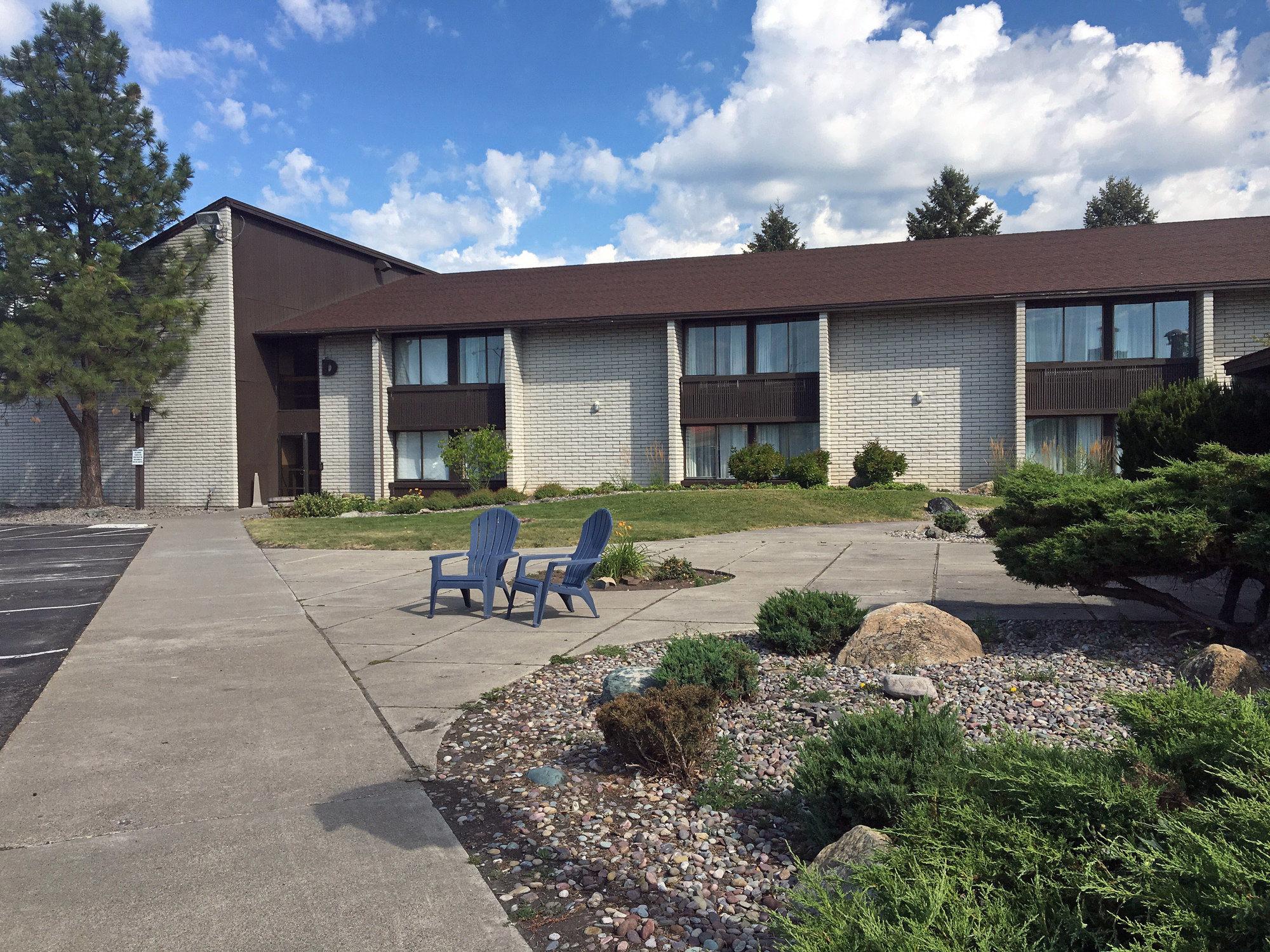 Fairbridge Inn, & Outlaw Conference Center -