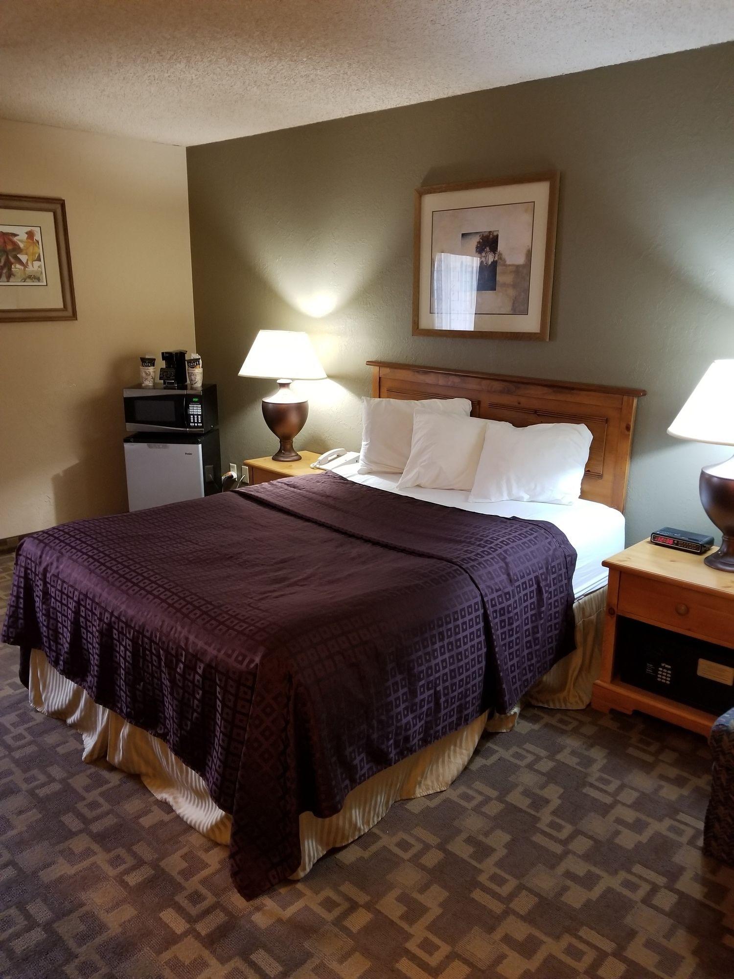 Fairbridge Inn, & Outlaw Conference Center - Hotel 2*