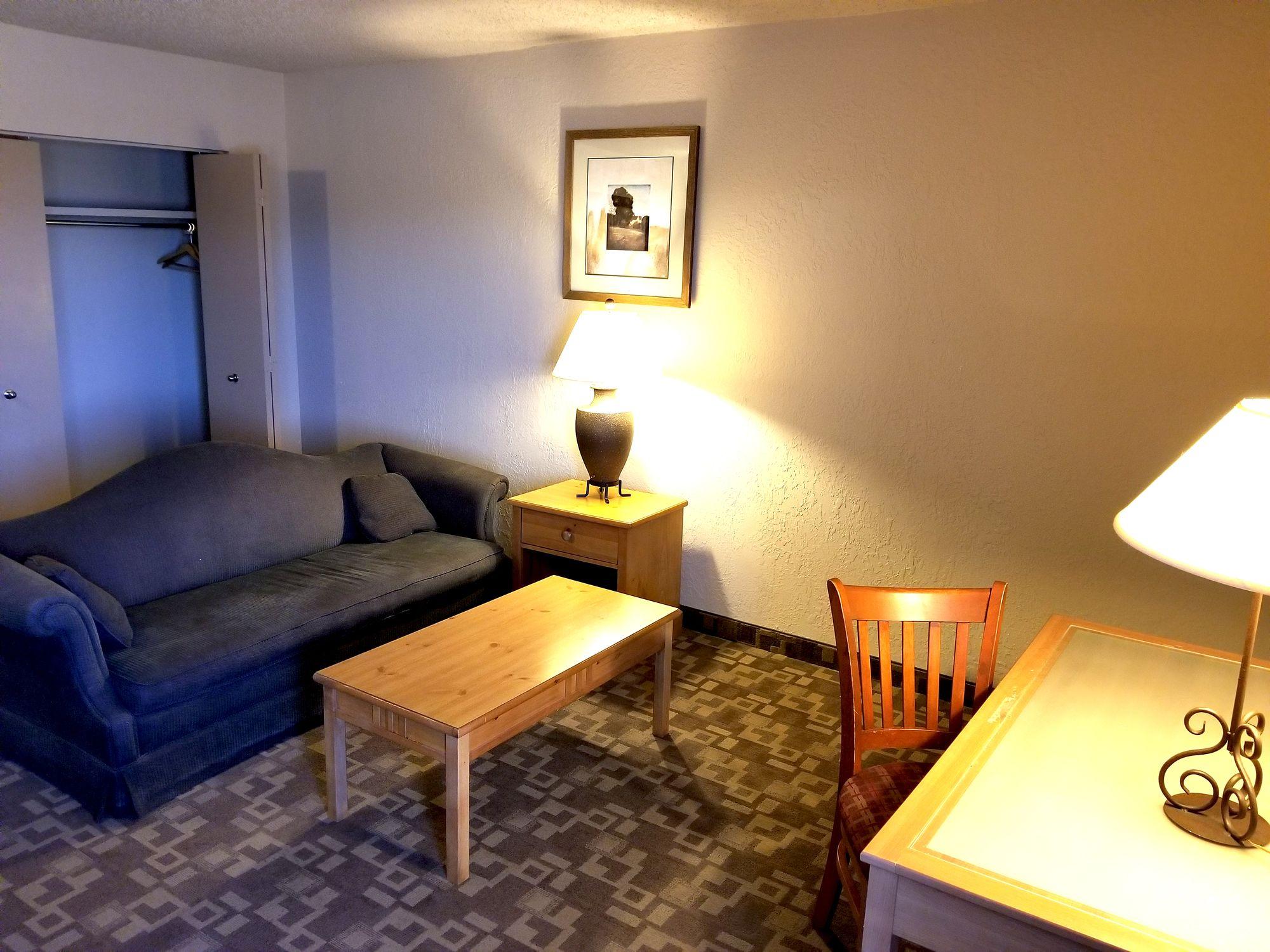 Fairbridge Inn, & Outlaw Conference Center - Hotel 2*