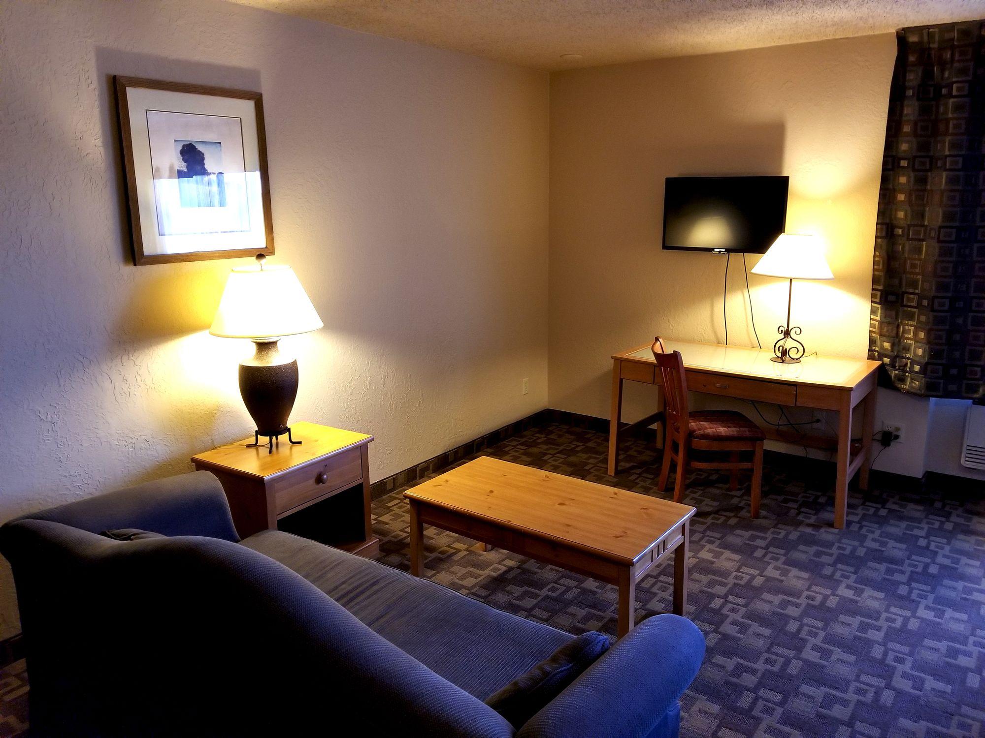 Hotel Fairbridge Inn, & Outlaw Conference Center -