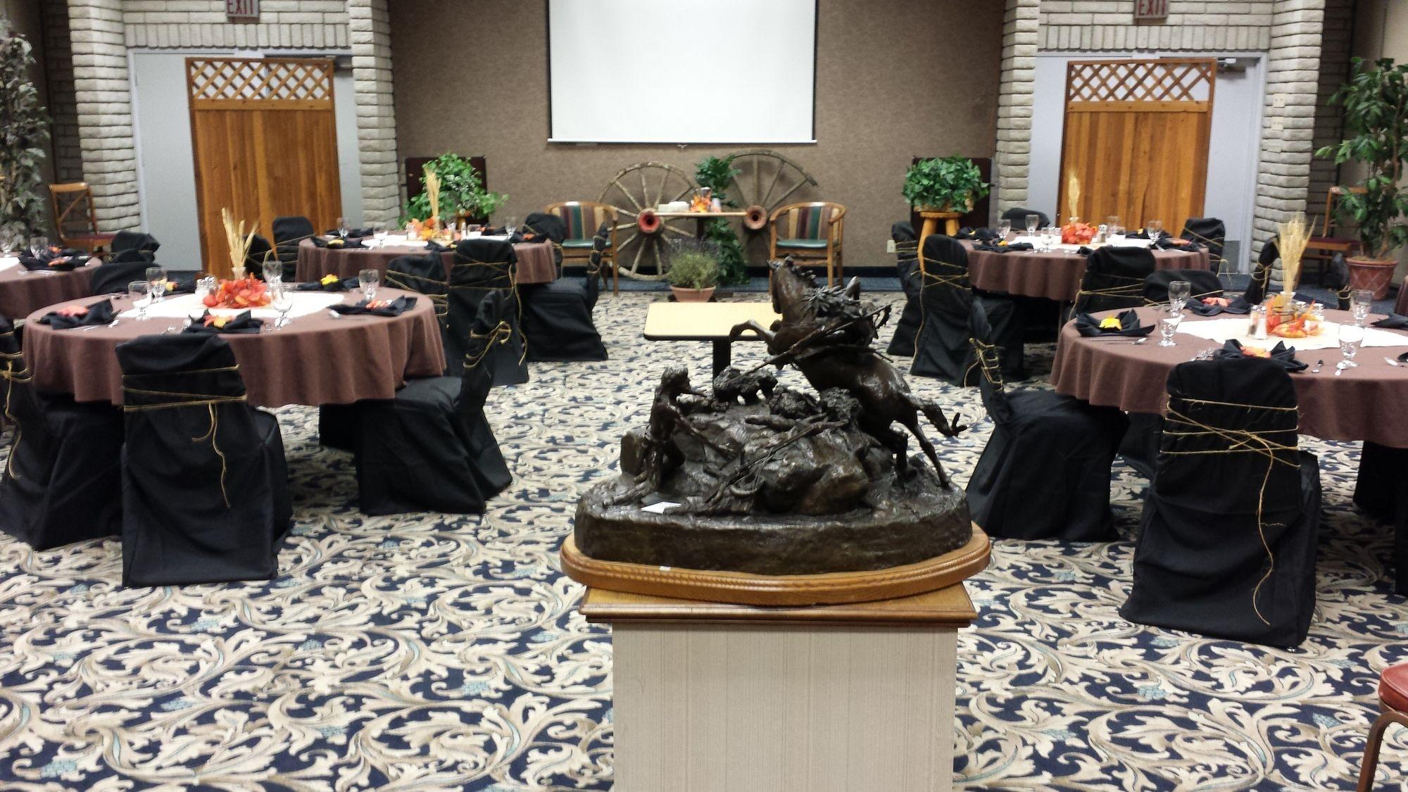 Hotel Fairbridge Inn, & Outlaw Conference Center - Kalispell