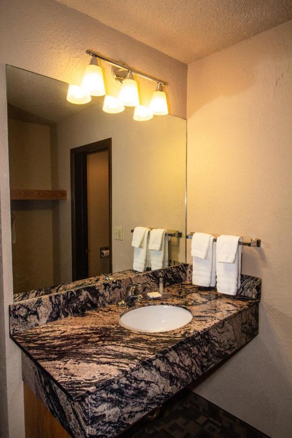 Fairbridge Inn, & Outlaw Conference Center -