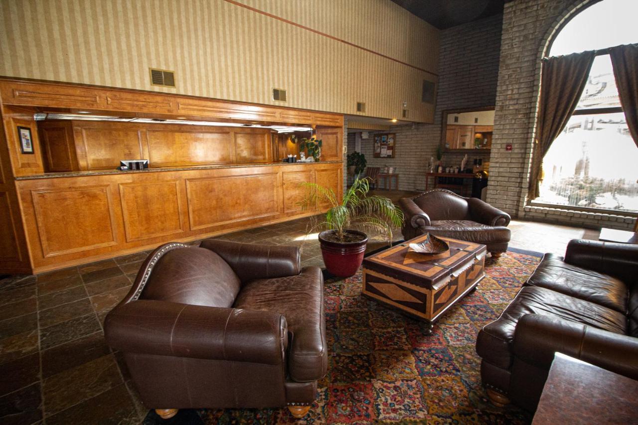 Fairbridge Inn, & Outlaw Conference Center - Hotel 2*