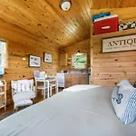 Quiet, Relaxing Cabin, Views Galore, Pet Friendly