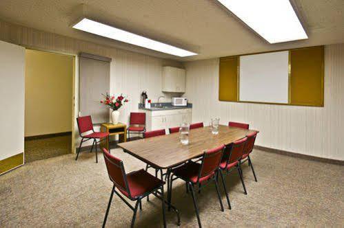Americas Value Hotel