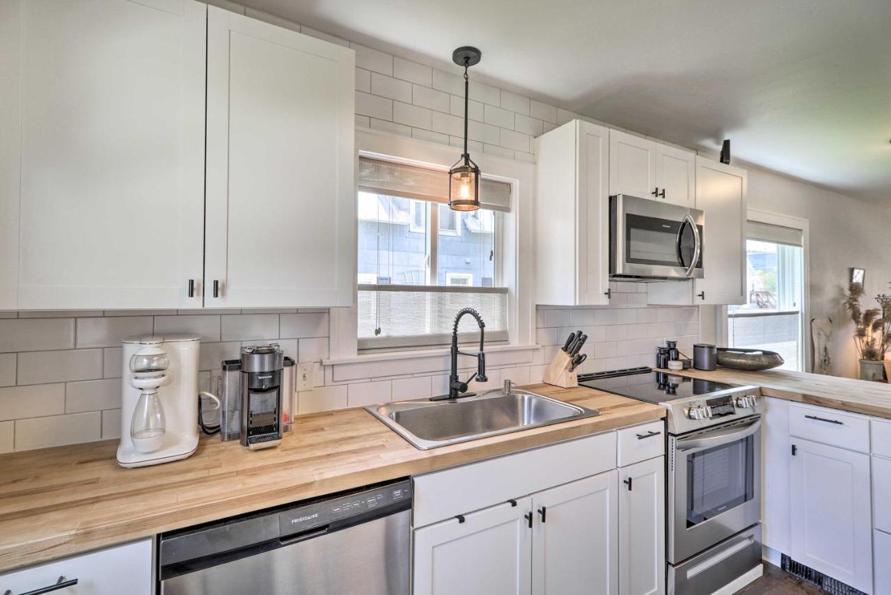 Luxe Glacier Getaway Walk To Downtown Kalispell! Kalispell