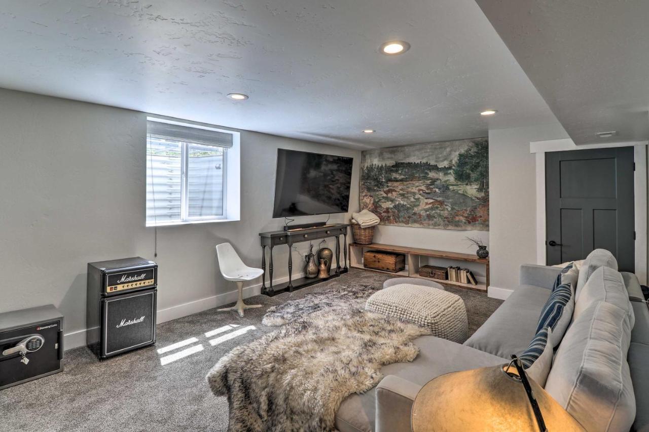 Luxe Glacier Getaway Walk To Downtown Kalispell! Holiday home
