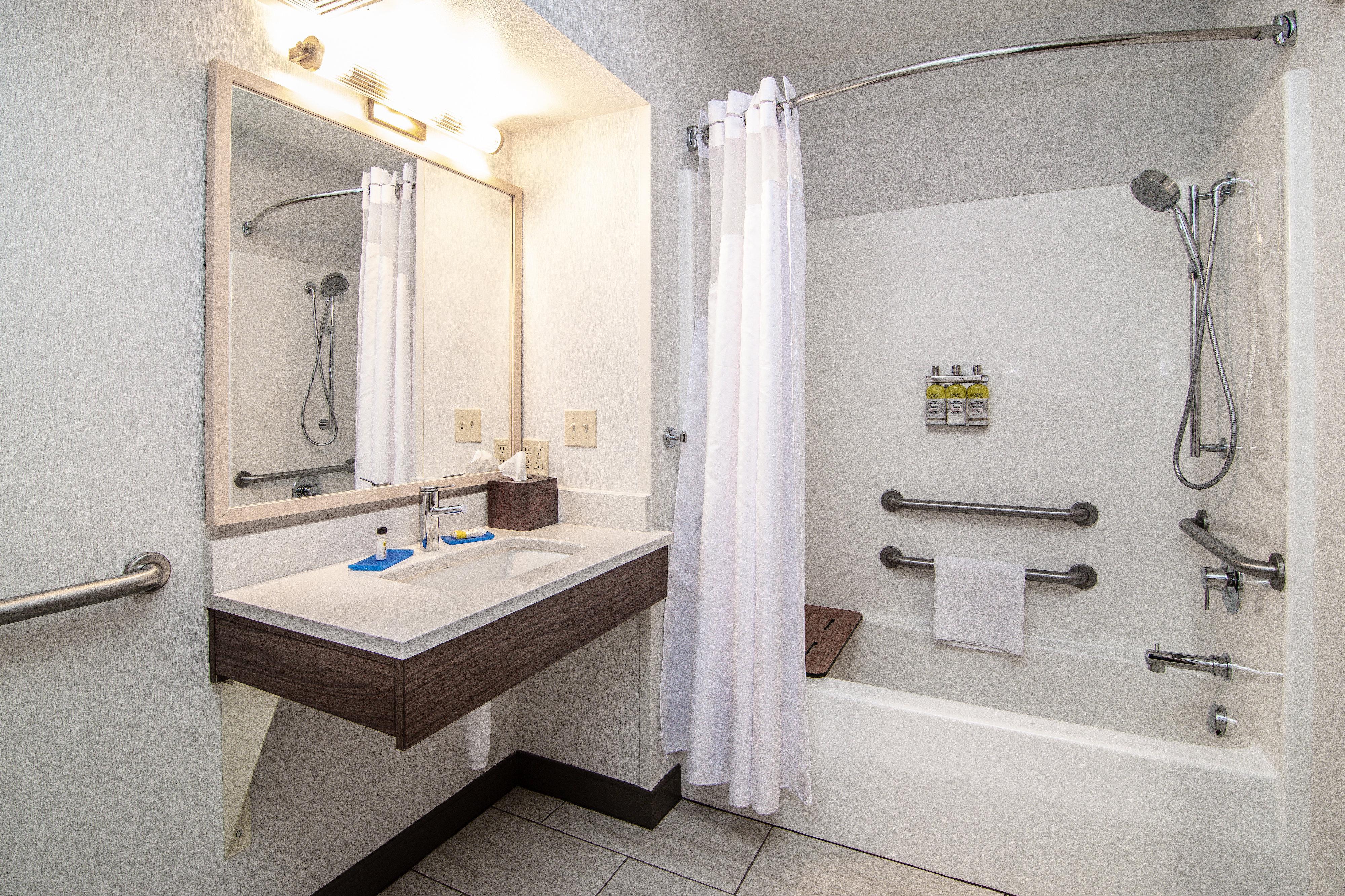 Express & By Ihg 2*