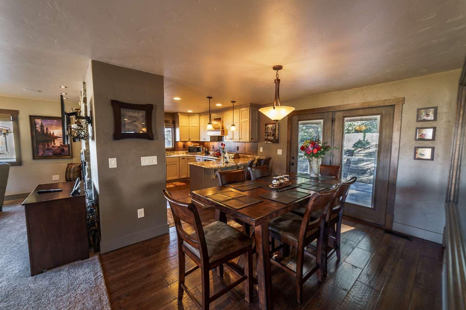Western Flathead And Hotel 3*