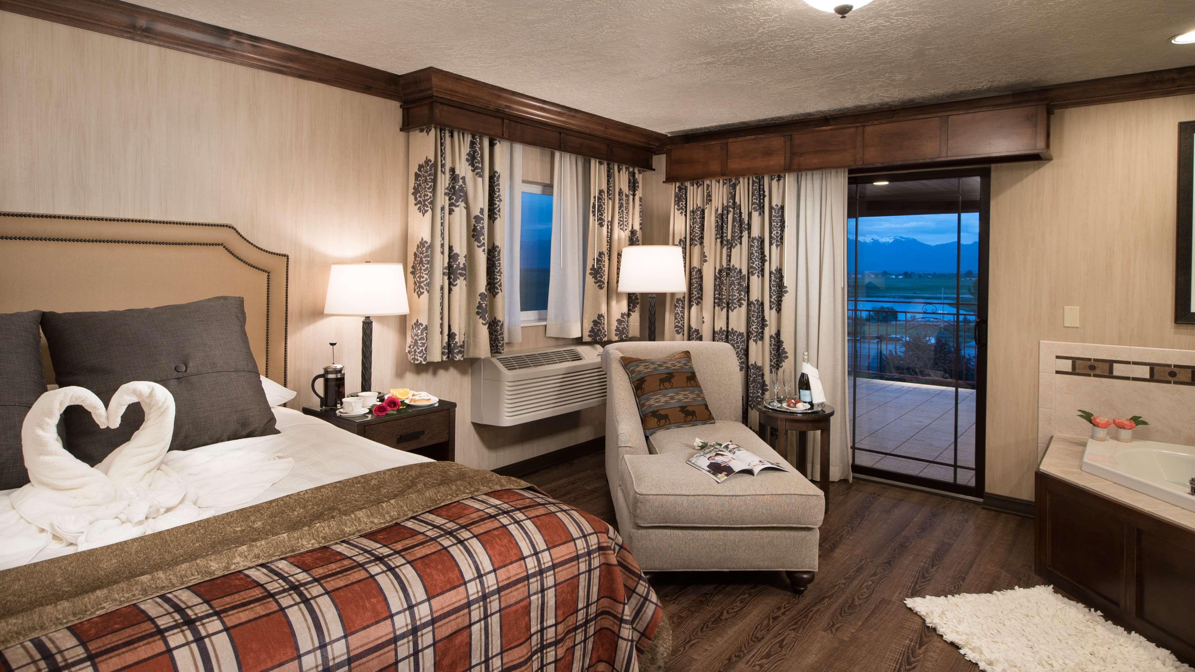 Western Flathead And Hotel