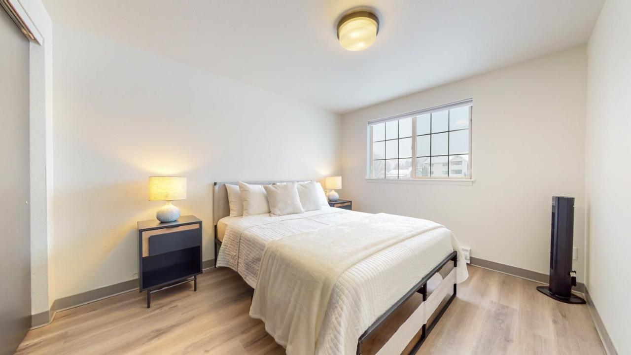 Modern Lofts At Aria 3 *