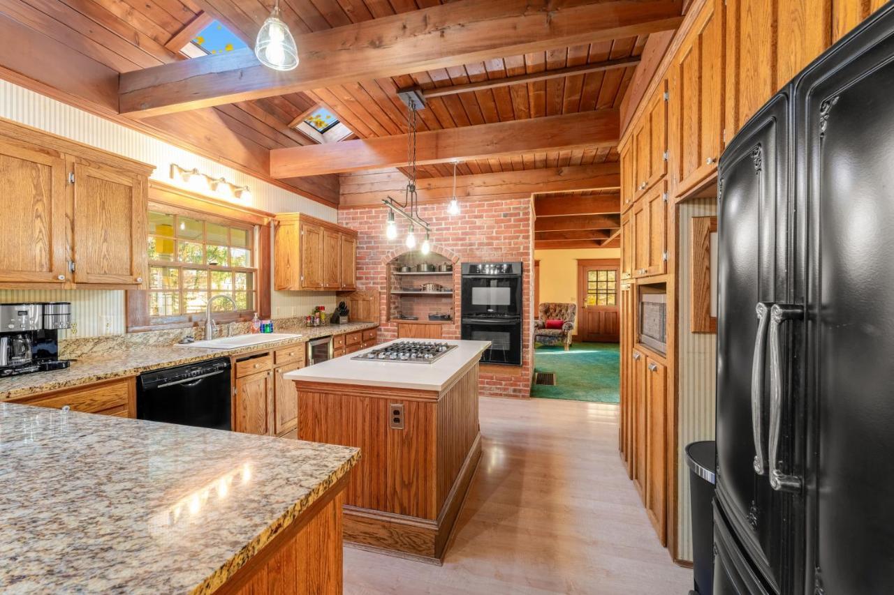 Glacier-on-ice Farm stay Kalispell