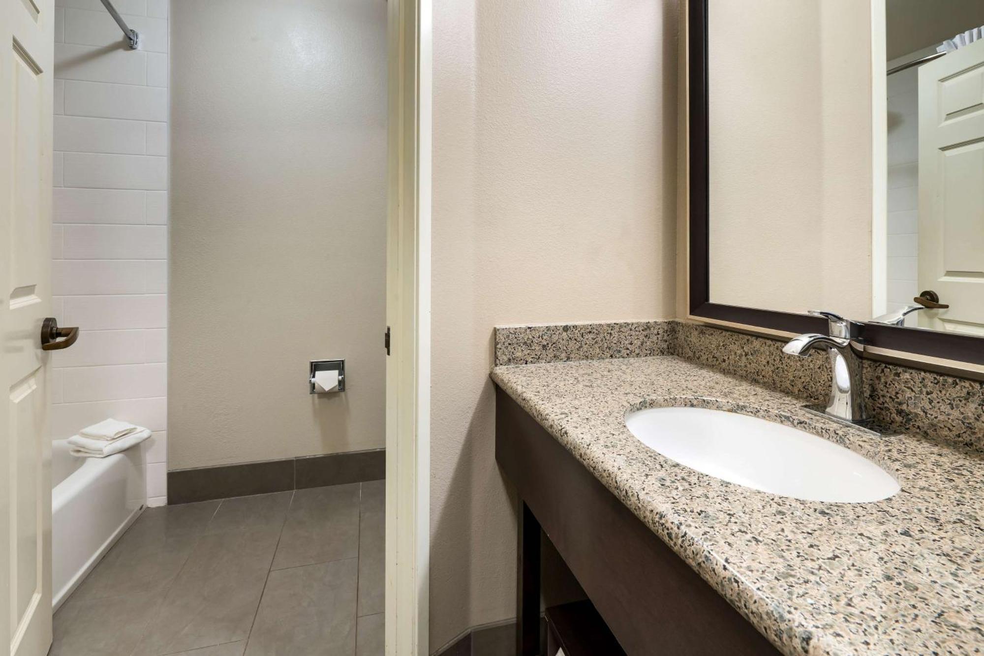 Western Kalispell/glacier Park West & Hotel 2*