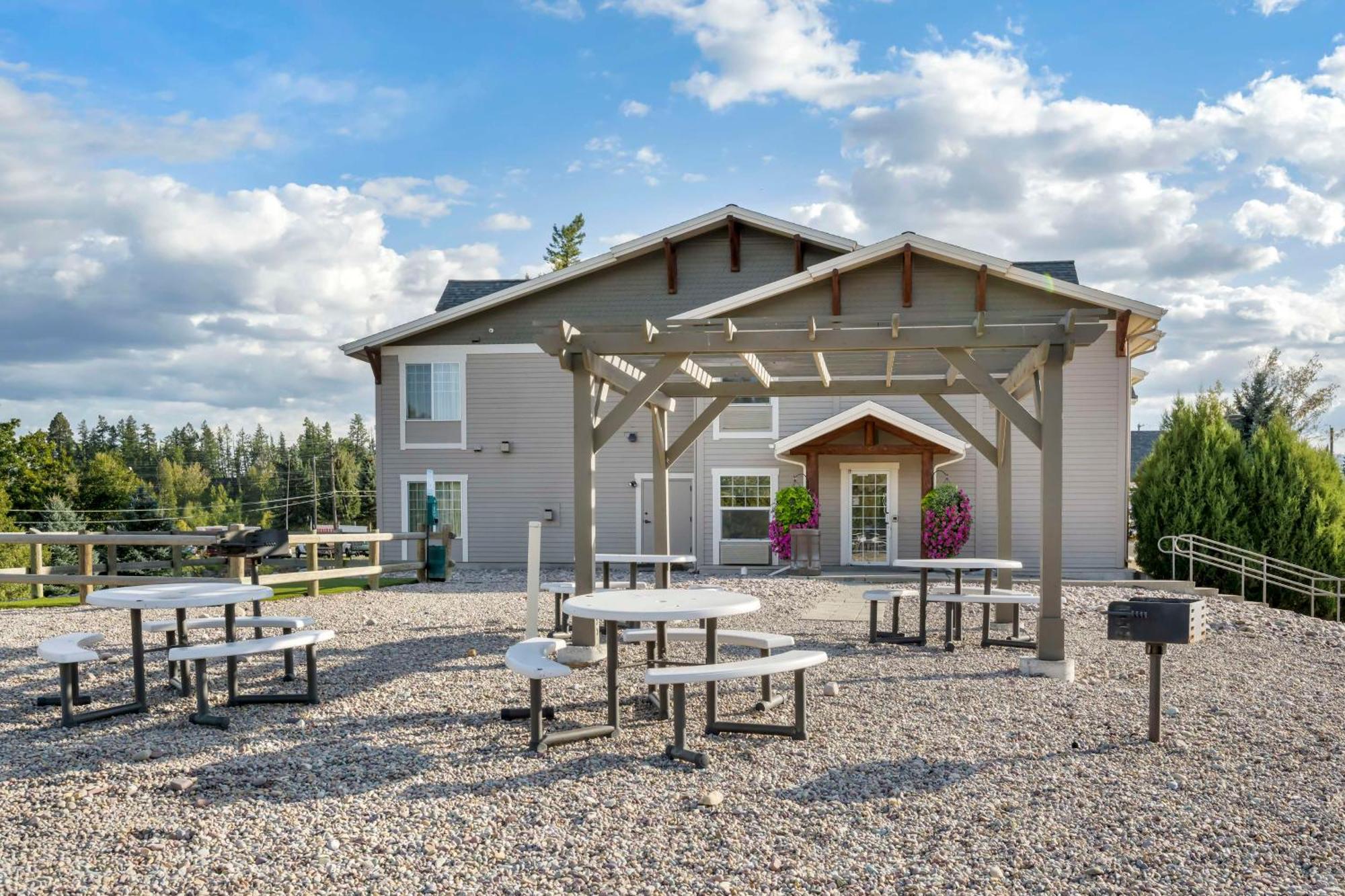 Western Kalispell/glacier Park West & 2*