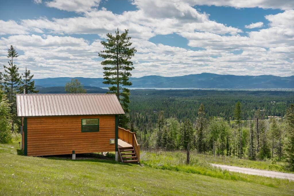 Quiet, Relaxing Cabin, Views Galore, Pet Friendly Holiday home
