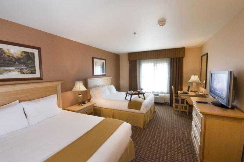 Express & By Ihg 2*