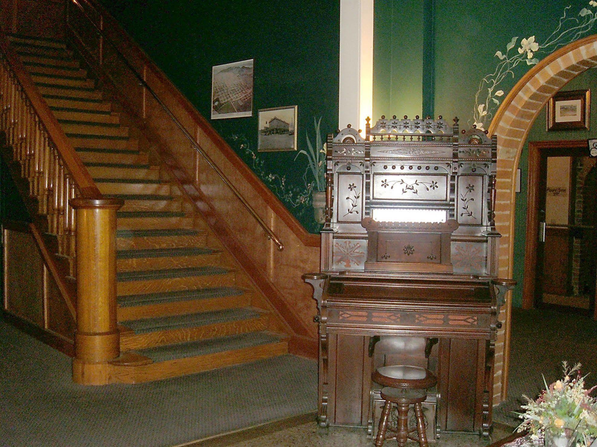 Hotel Grand