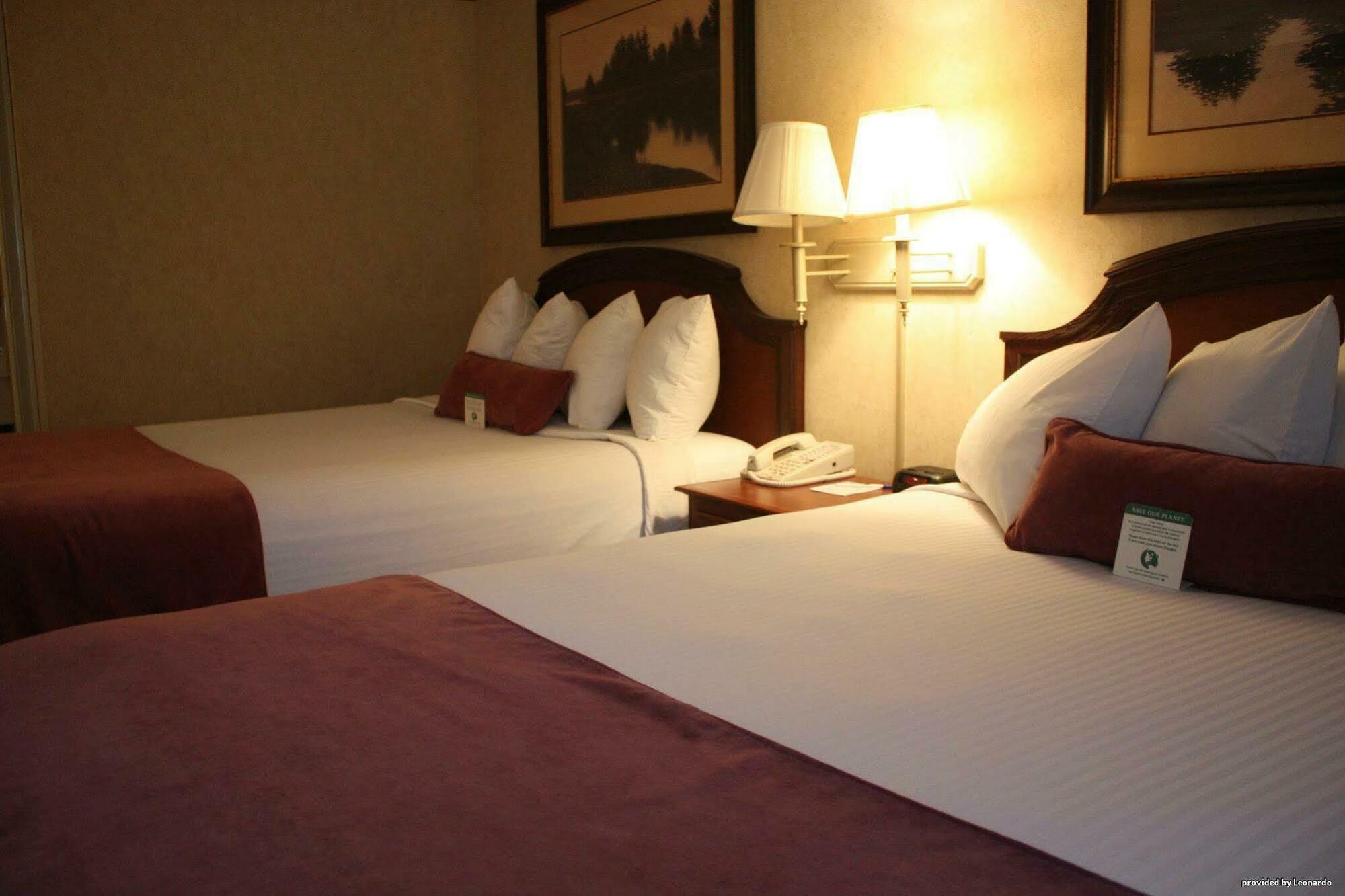Western Flathead And Hotel 3*